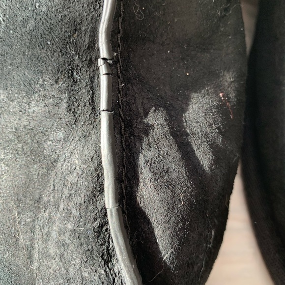 UGG suede and sheepskin woman’s black and grey slippers size 8 - Picture 3 of 12